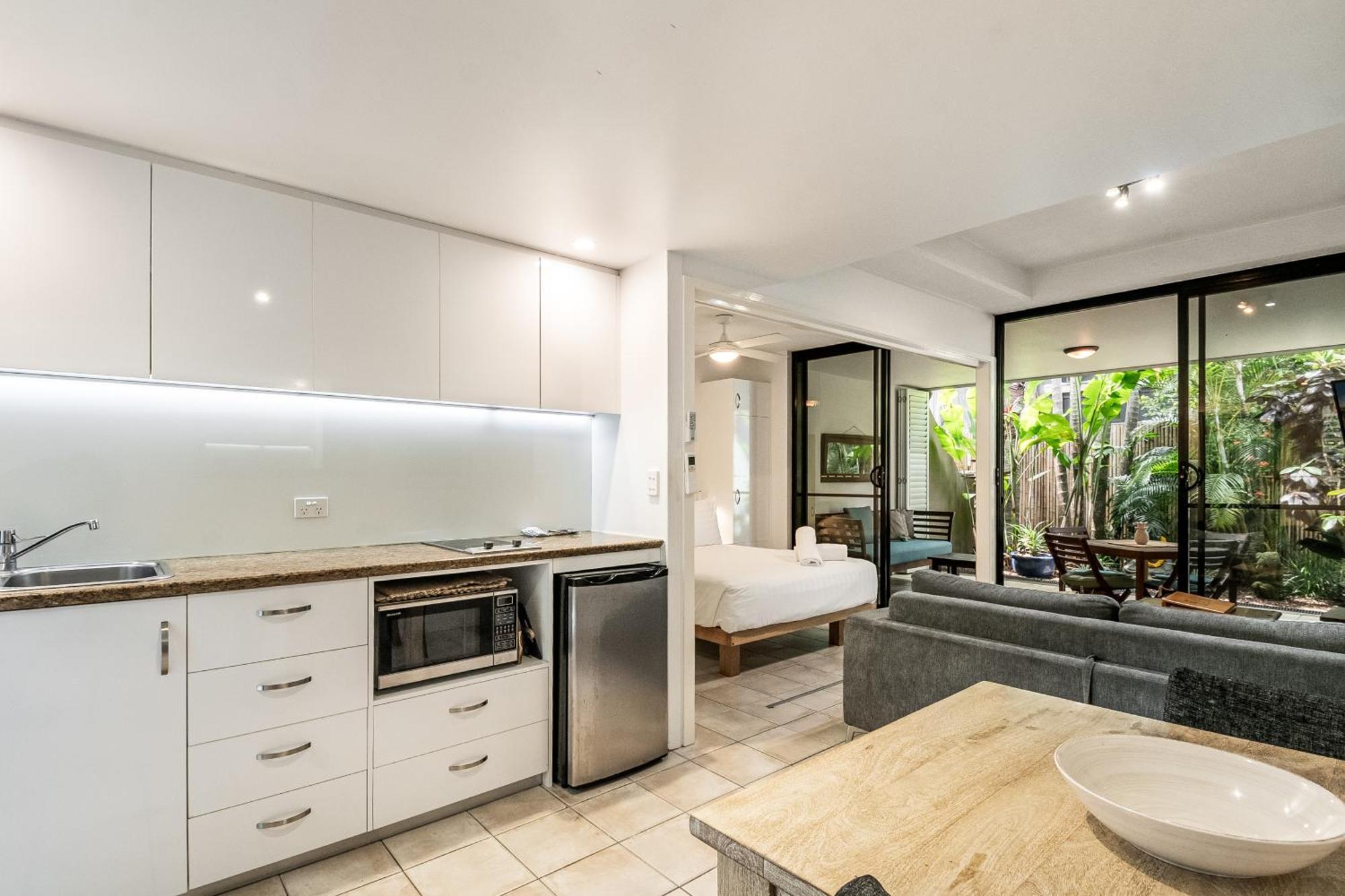 Julians Apartments Byron Bay Esterno foto